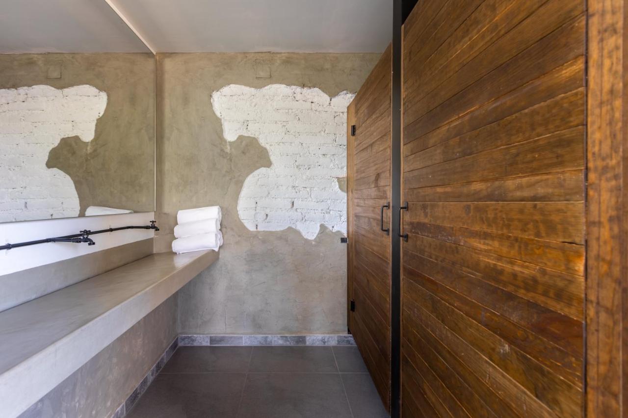 Single Bed Mixed Dormitory Room